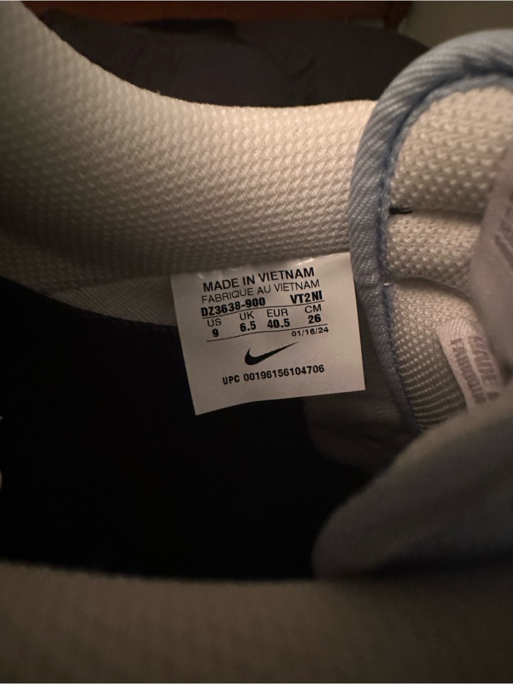 Nike Women's Low-Top Sneakers in Pale Pink & Light Blue - Picture 6 of 8